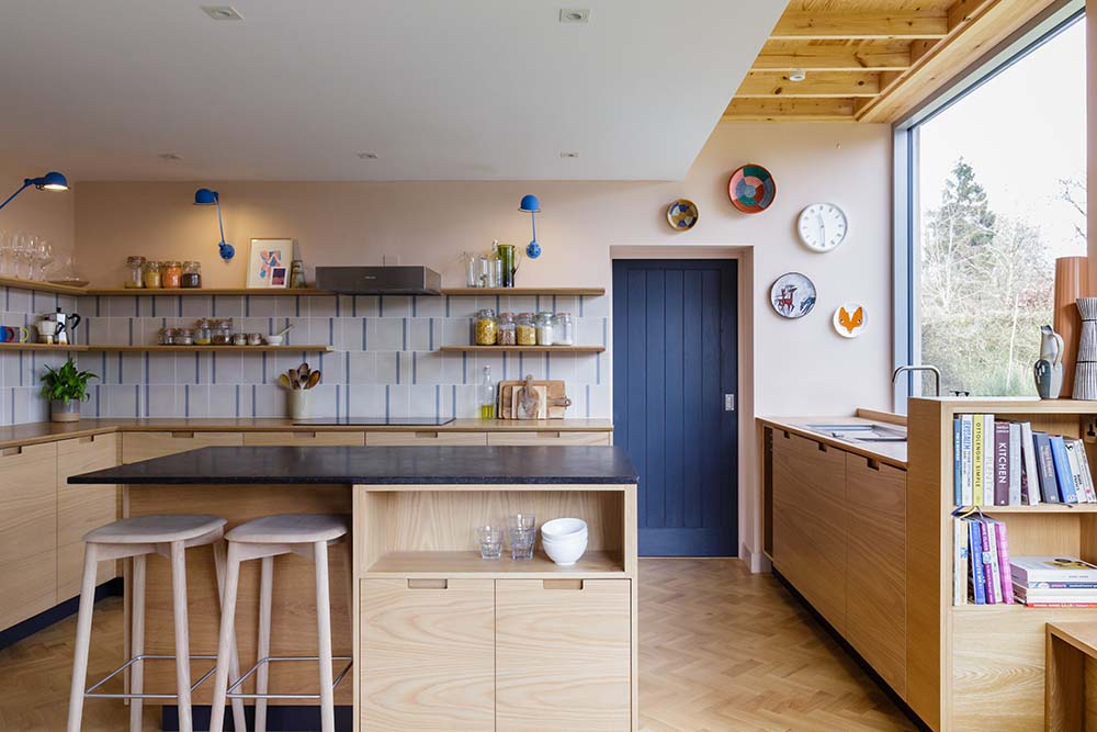 Case Study: Janet Hanson’s calm and contemporary kitchen