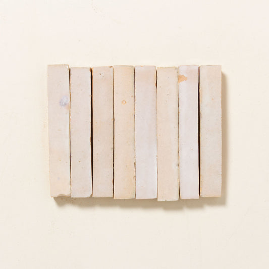 Cloudy White Pencil Bejmat