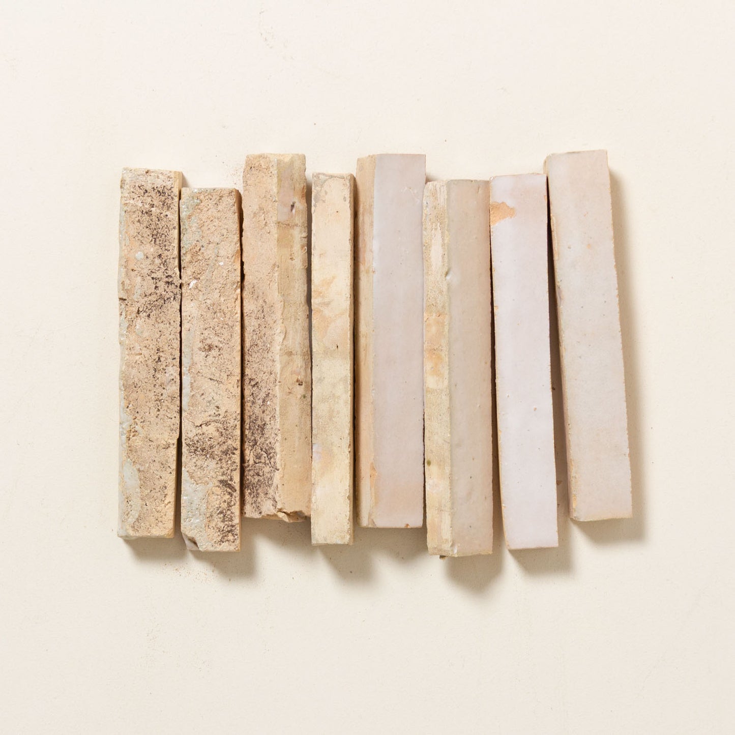 Cloudy White Pencil Bejmat
