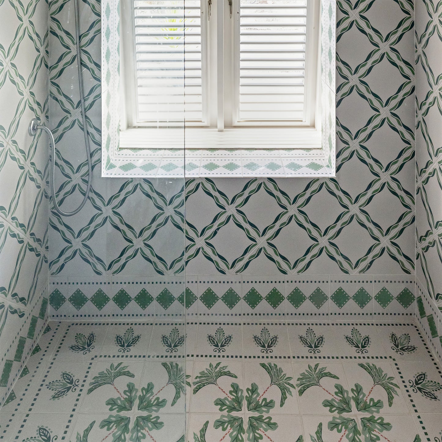 Green Urn Border Porcelain Tile