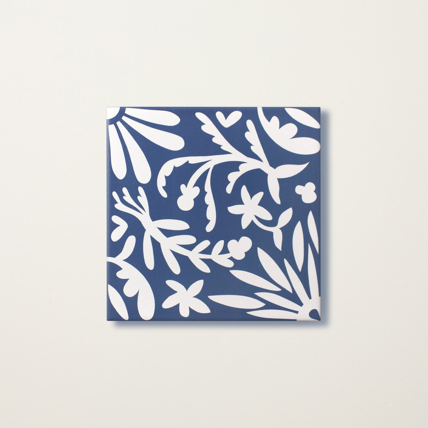 Jardín de Luna Flowers Porcelain Tile