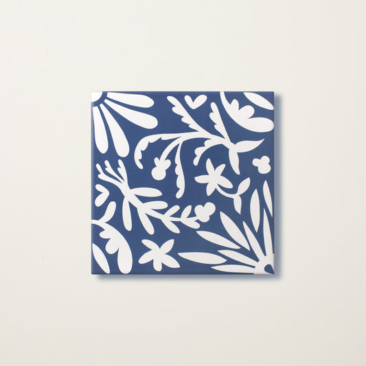 Jardín de Luna Flowers Porcelain Tile