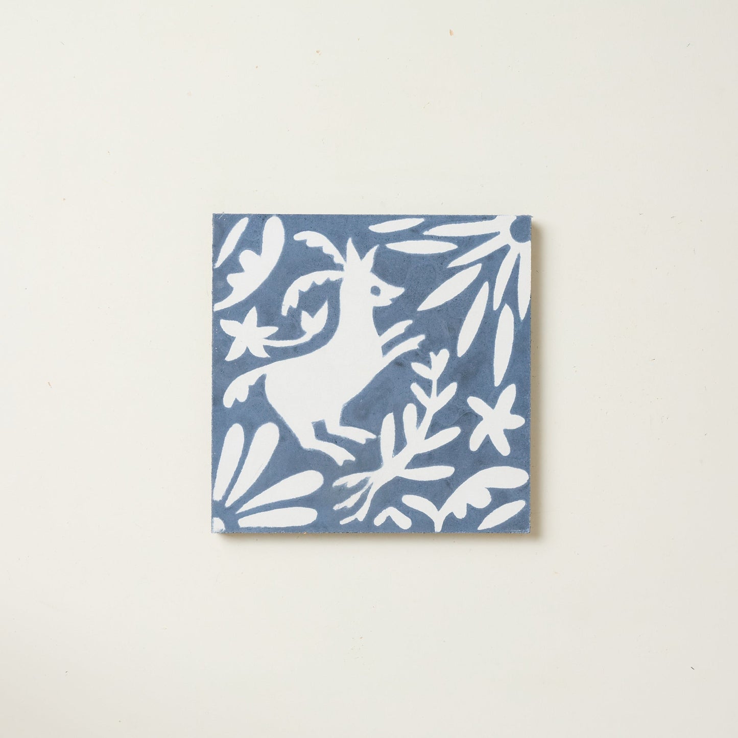 Jardín de Luna Deer Cement Tile