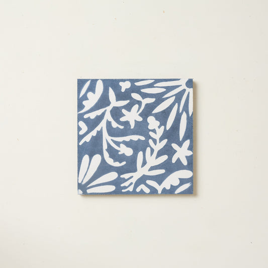 Jardín de Luna Flowers Cement Tile