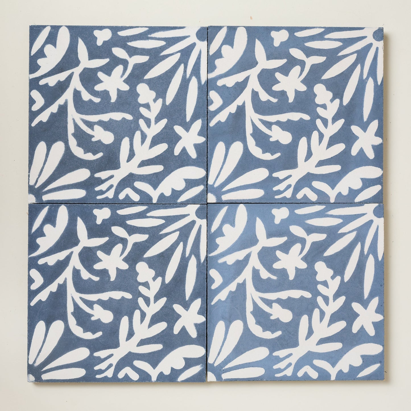 Jardín de Luna Flowers Cement Tile