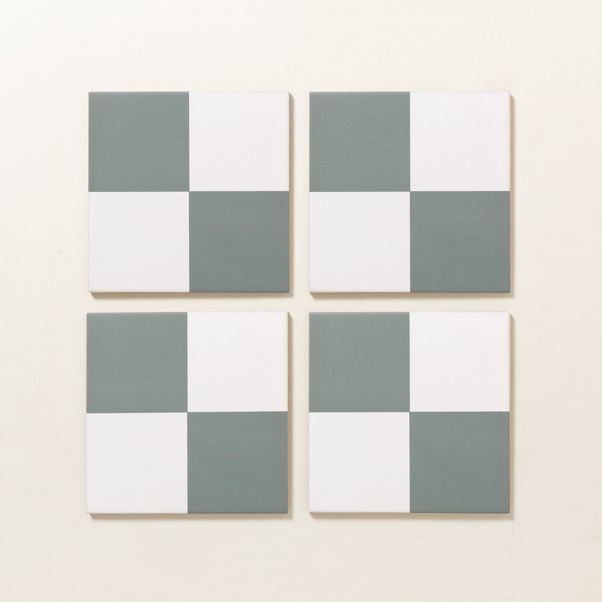 Chequerboard in Mulch Porcelain