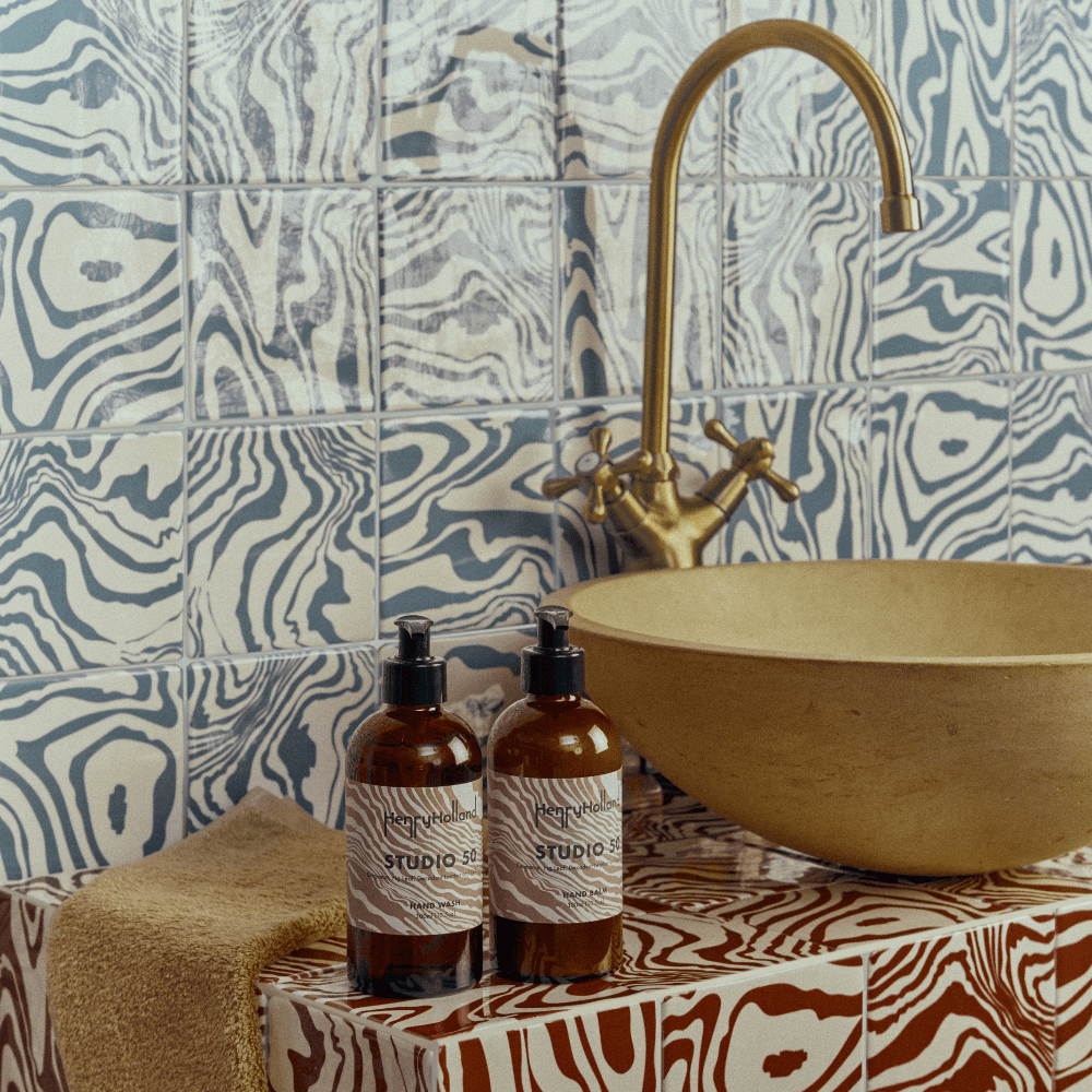 Pour by Henry Holland Studio - Scattering Sky Glazed Square